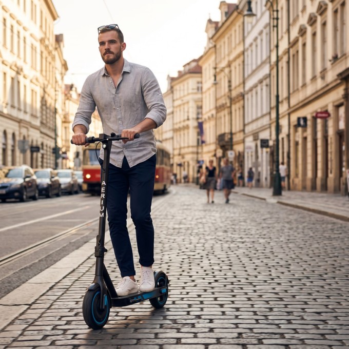 Hulajnoga elektryczna AERIUM MaxRide T500 niebieska Hulajnoga elektryczna AERIUM MaxRide T500 niebieska